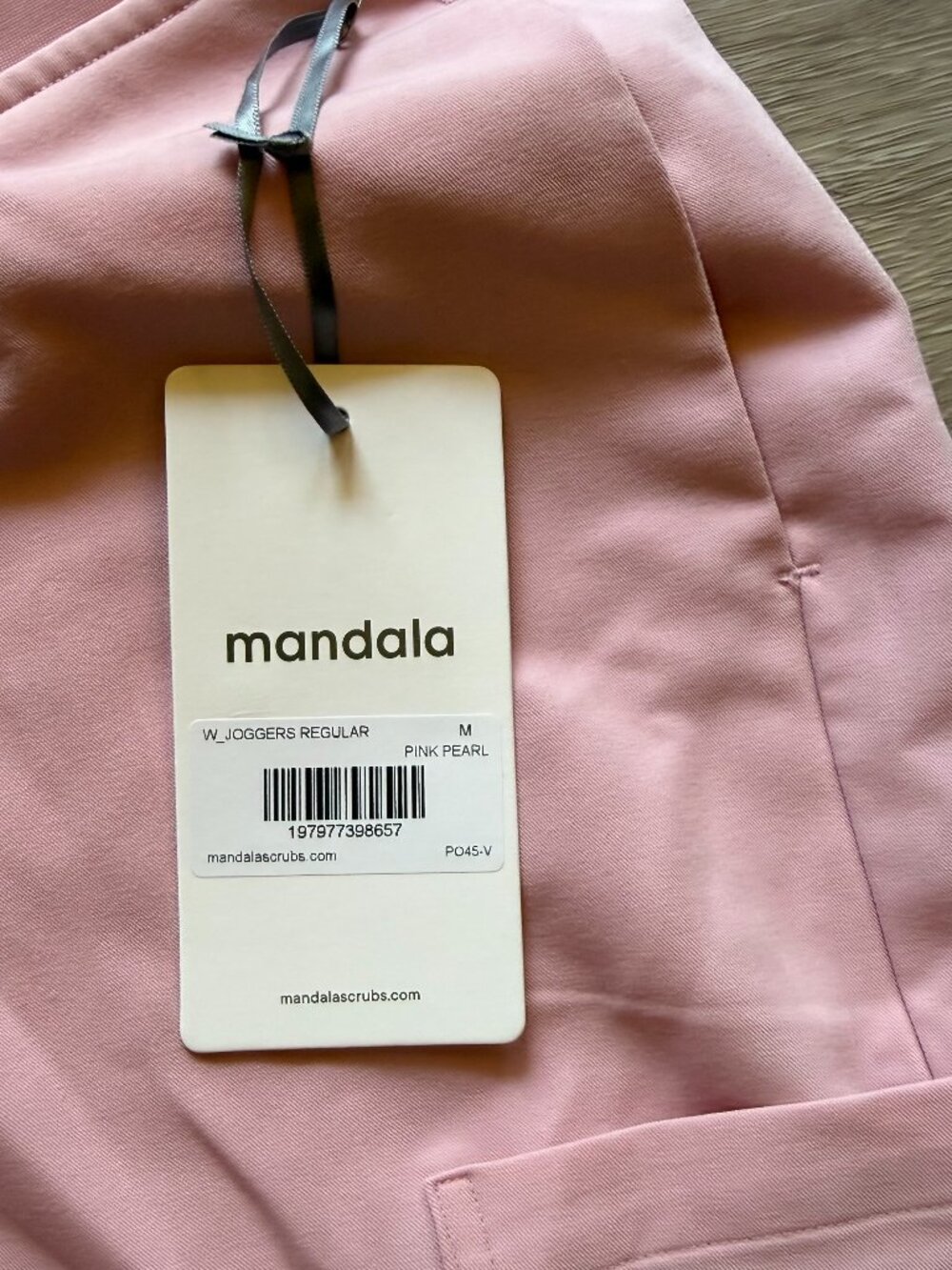 Mandala Scrub Set in Pink Pearl NWT - Picture 9 of 10